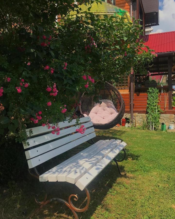 Karpats'Kyi Kalejdoskop Hotel Slavsko Exterior foto
